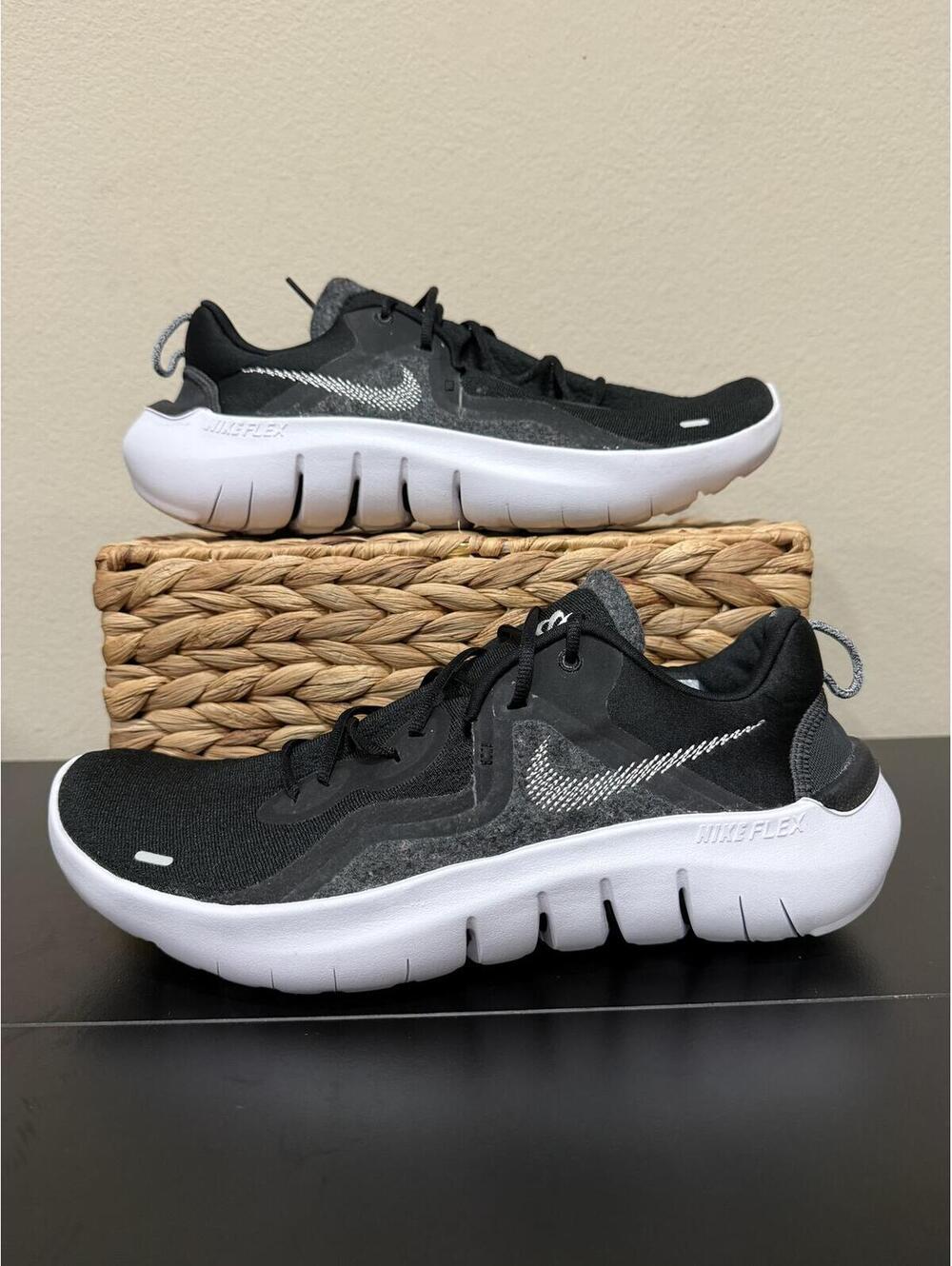 Size 10.5 - Nike Flex Run 2021 “Black White”